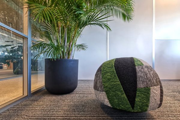 Kiezelen-circulaire-meubels-Blossom-Architecture